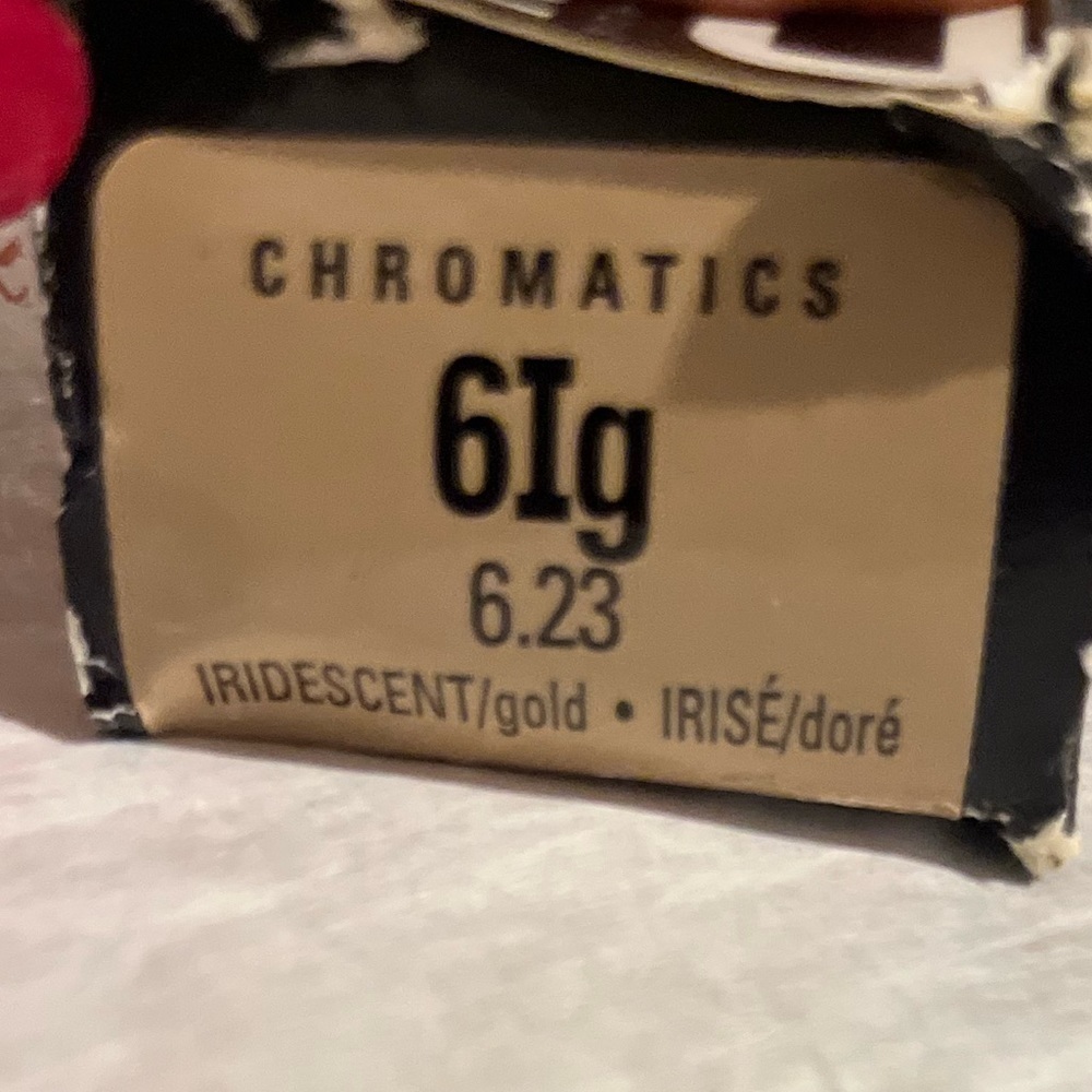Redken chromatics 6IG 6.23 IRIDESCENT GOLD - Picture 2 of 2